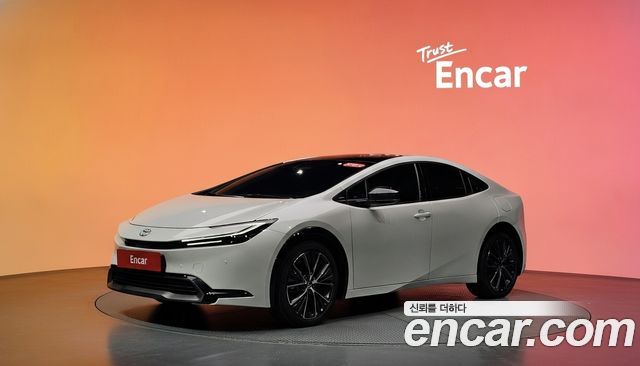 Toyota Prius 2025