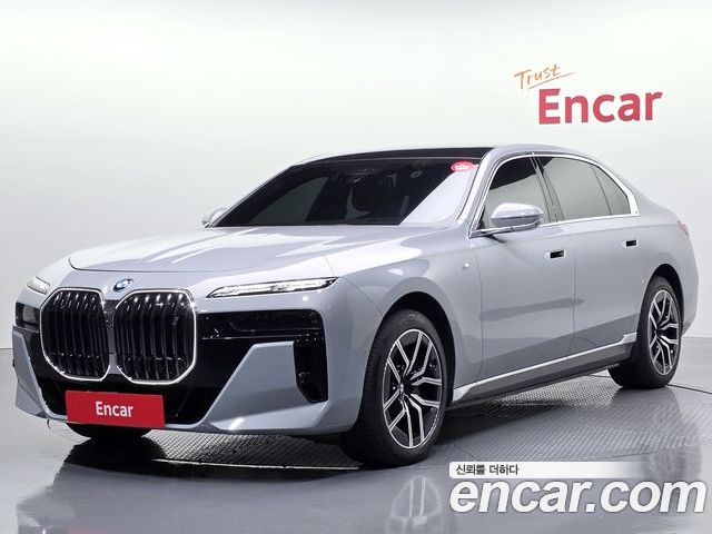 BMW i7 2023