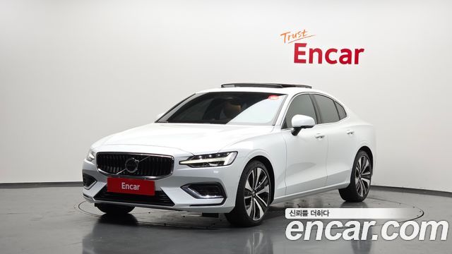 Volvo S60 2024