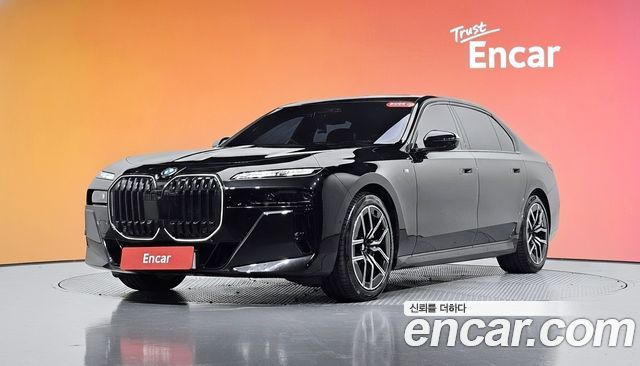 BMW 7-Series 2024