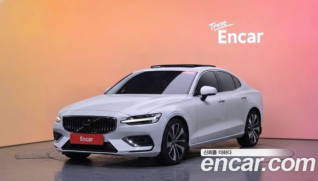 Volvo S60 2023
