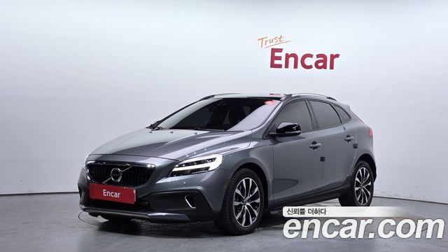 Volvo V40 2018