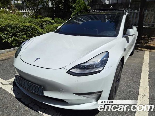Tesla Model 3 2020
