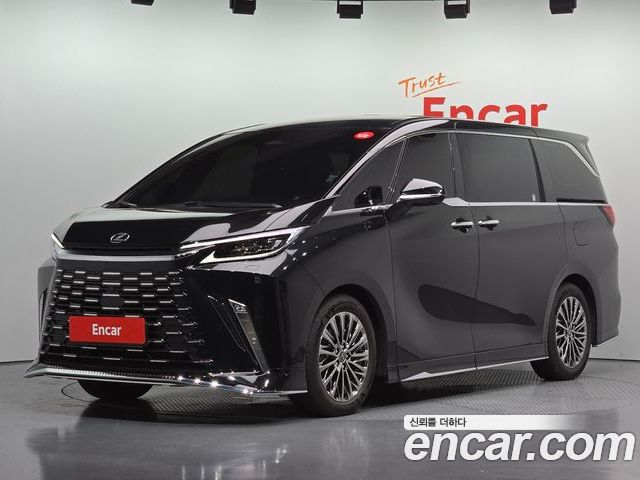 Lexus LM 2026