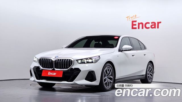 BMW 5-Series 2024
