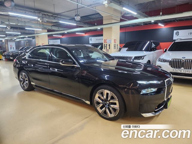 BMW 7-Series 2024