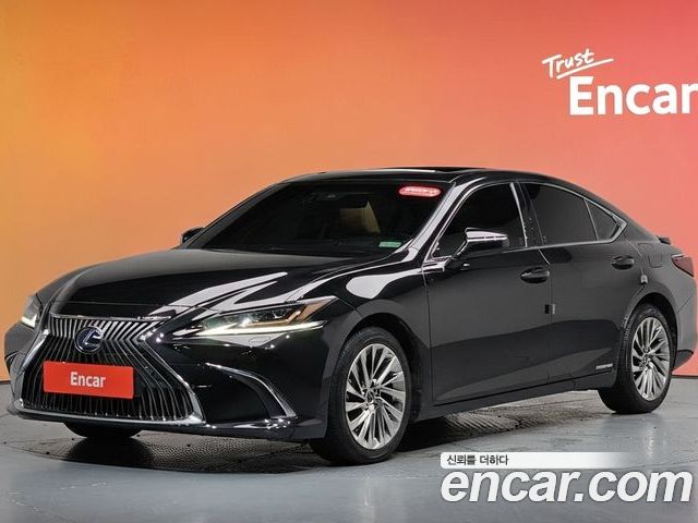 Lexus ES 2019