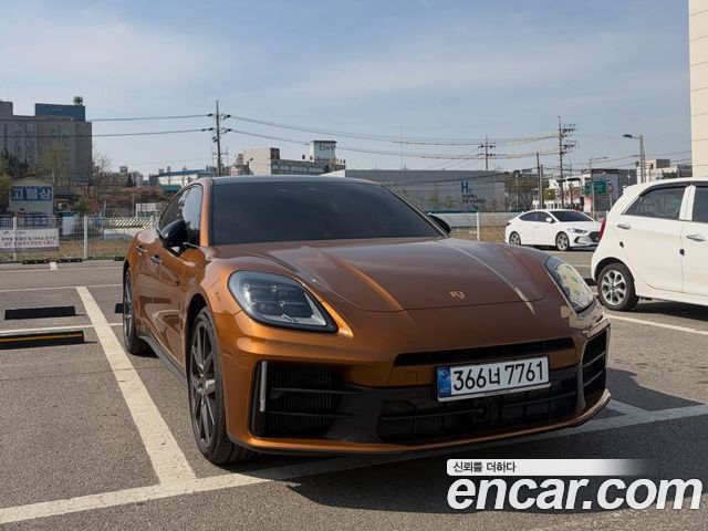 Porsche Panamera 2025