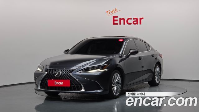Lexus ES 2024
