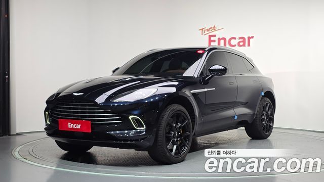 Astonmartin DBX 2023