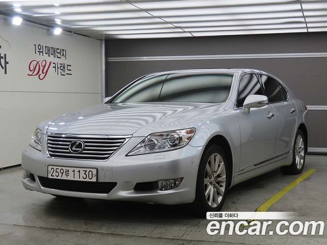 Lexus LS 2012