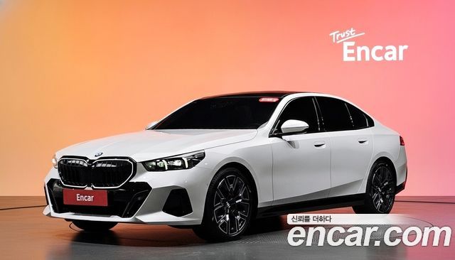 BMW 5-Series 2025
