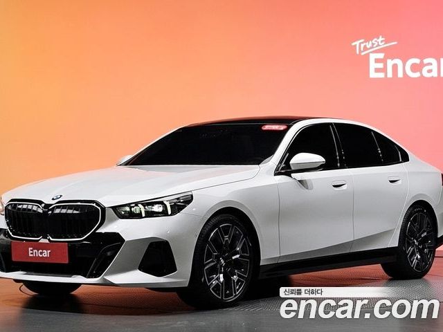 BMW 5-Series 2025