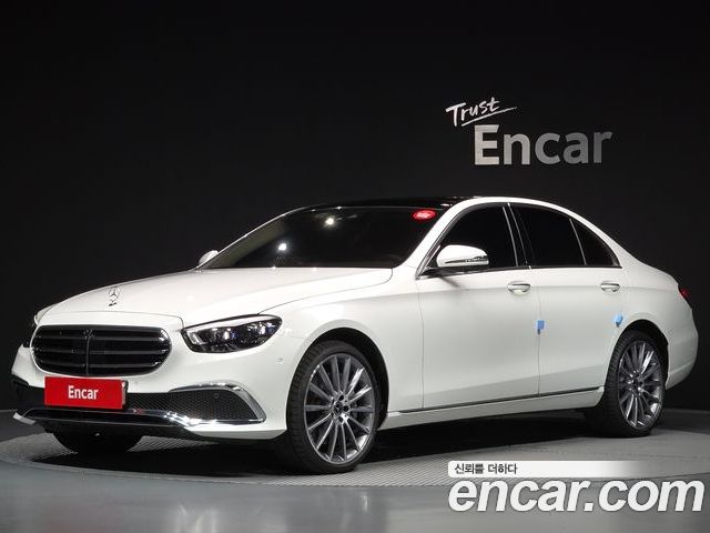 Mercedes-Benz E-Class 2023