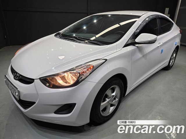 Hyundai AVANTE 2013