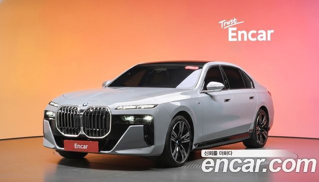 BMW i7 2024
