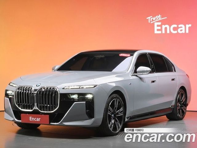 BMW i7 2024