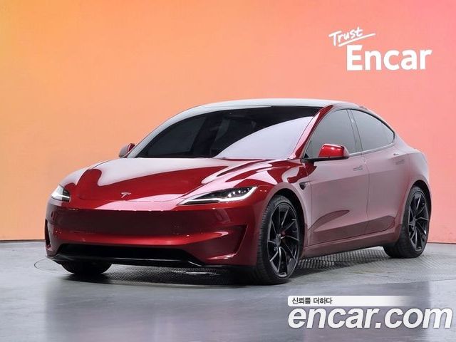Tesla Model 3 2025