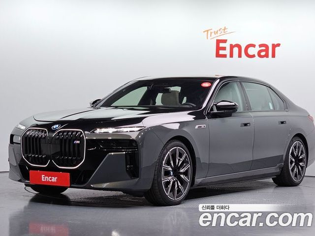 BMW i7 2025