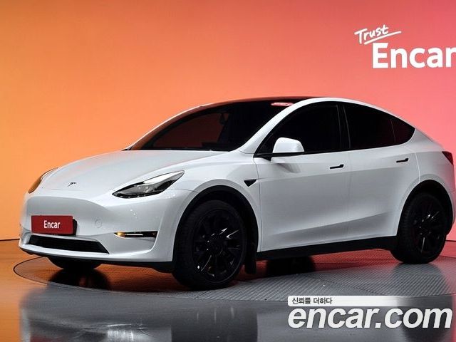 Tesla Model Y 2023