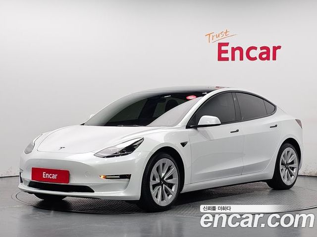 Tesla Model 3 2022