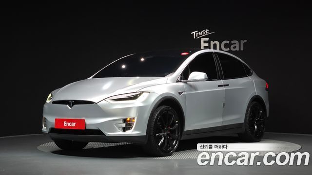 Tesla Model X 2020