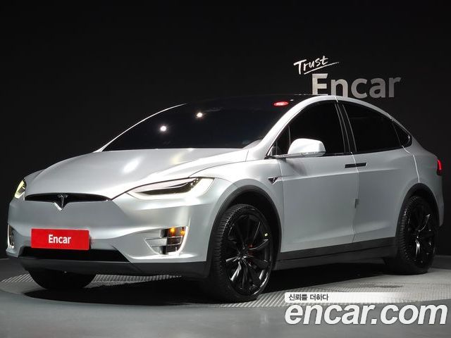 Tesla Model X 2020