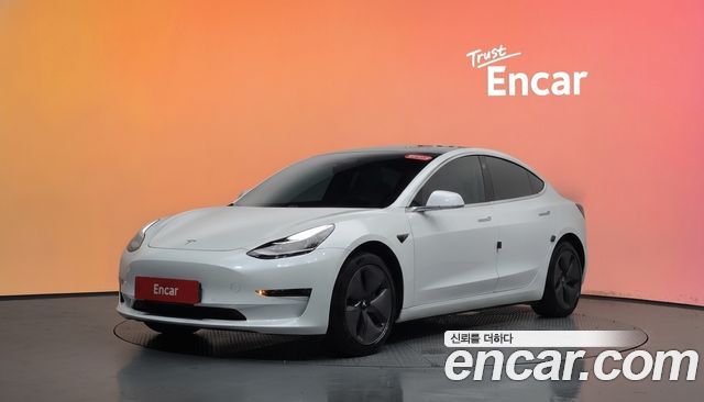 Tesla Model 3 2020