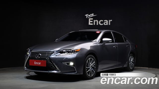 Lexus ES 2016