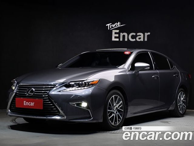 Lexus ES 2016