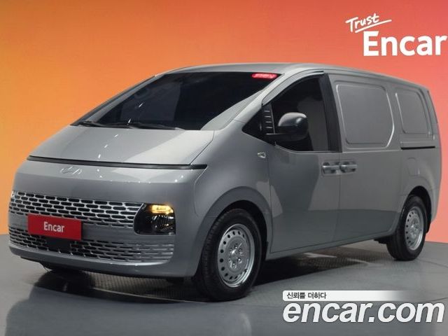 Hyundai Staria 2025