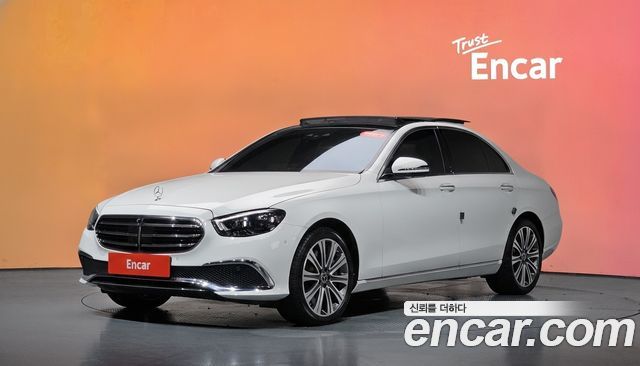 Mercedes-Benz E-Class 2022