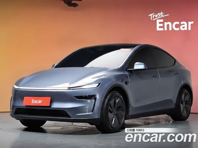Tesla Model Y 2025