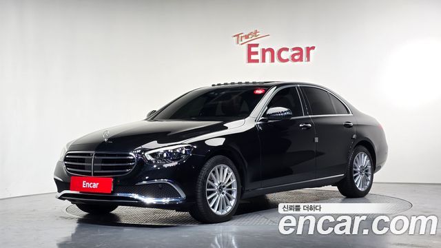 Mercedes-Benz E-Class 2022