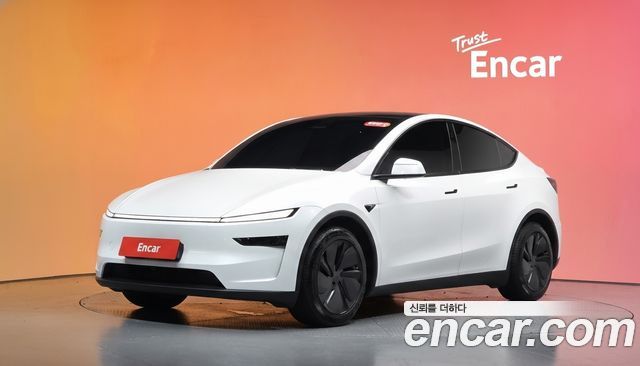 Tesla Model Y 2025