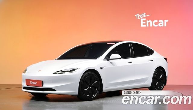 Tesla Model 3 2024