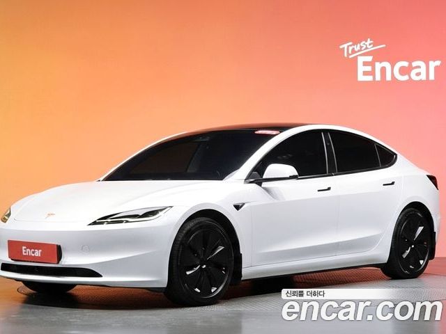 Tesla Model 3 2024