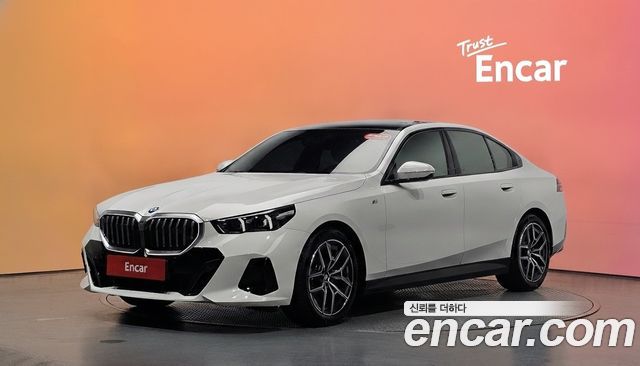 BMW 5-Series 2024