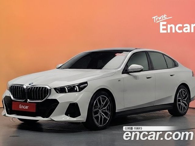 BMW 5-Series 2024