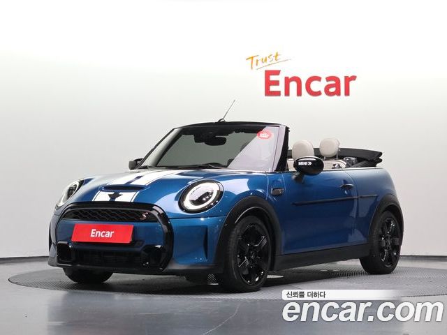 Mini Cooper Convertible 2023