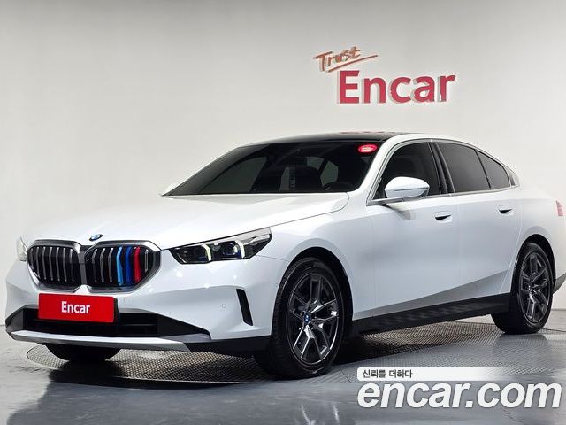 BMW 5-Series 2024