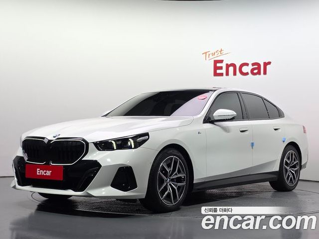 BMW 5-Series 2025