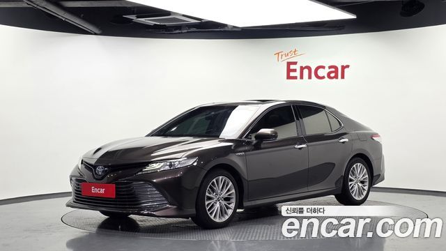 Toyota Camry 2019