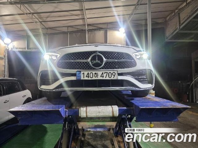 Mercedes-Benz C-Class 2022