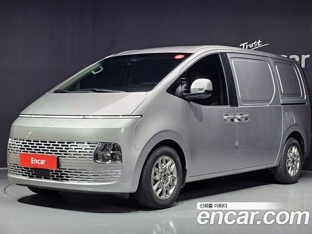 Hyundai Staria 2024