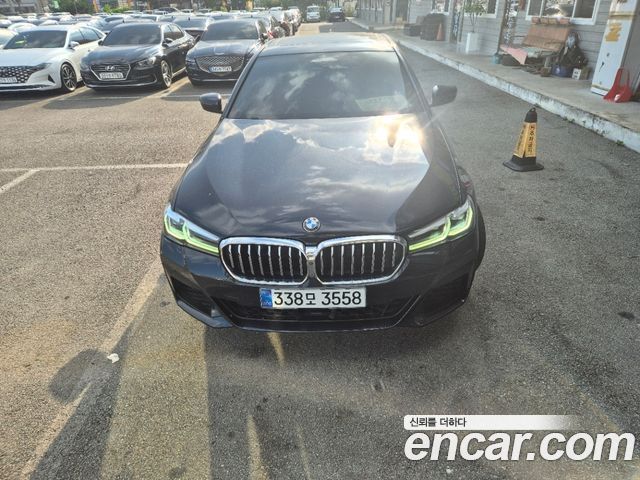 BMW 5-Series 2021