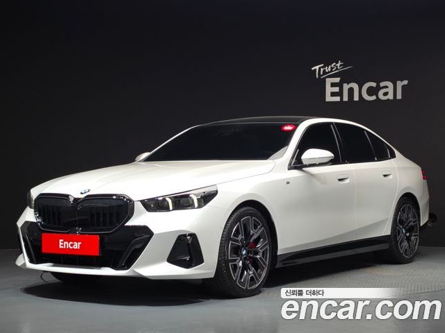 BMW 5-Series 2025
