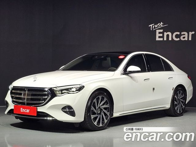 Mercedes-Benz E-Class 2024