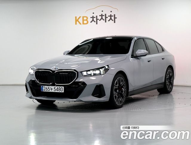 BMW 5-Series 2025