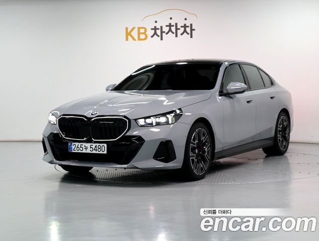 BMW 5-Series 2025